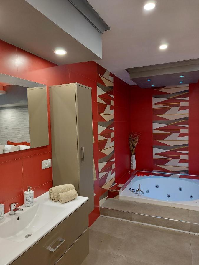 Sweet Home & Wellness Luxury Apartment Nettuno Exterior photo