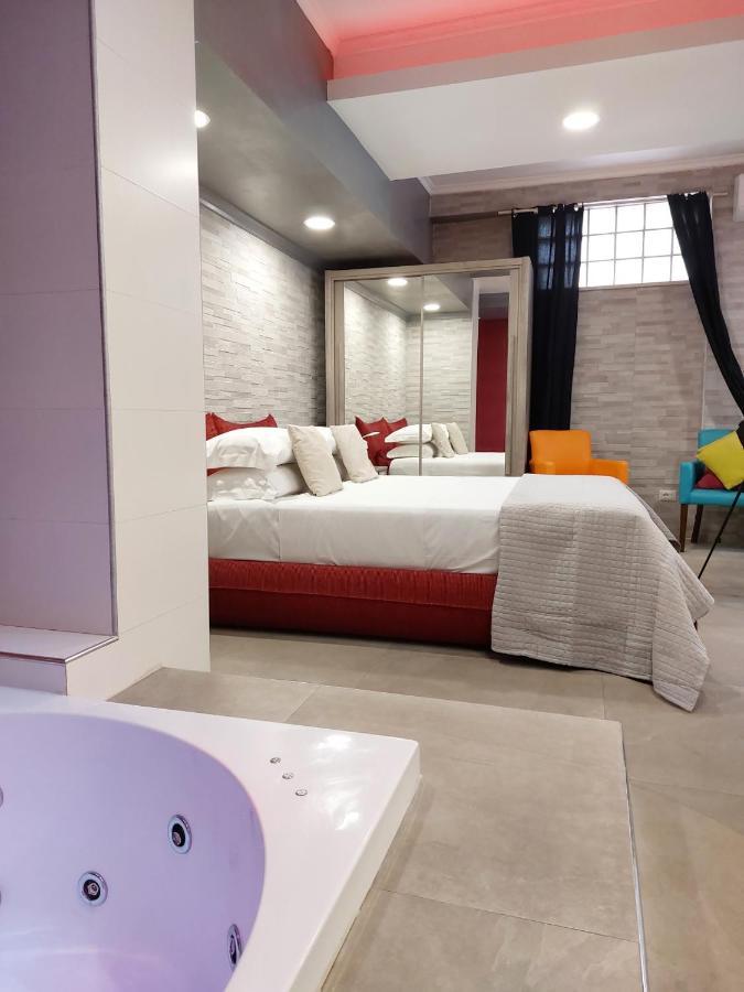Sweet Home & Wellness Luxury Apartment Nettuno Exterior photo