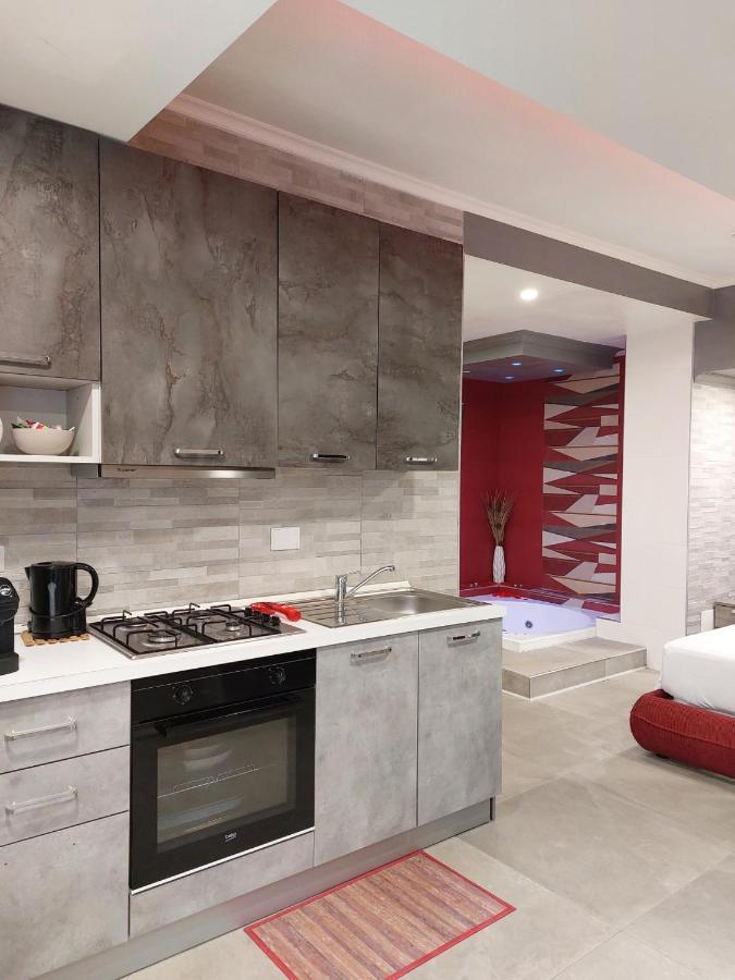Sweet Home & Wellness Luxury Apartment Nettuno Exterior photo