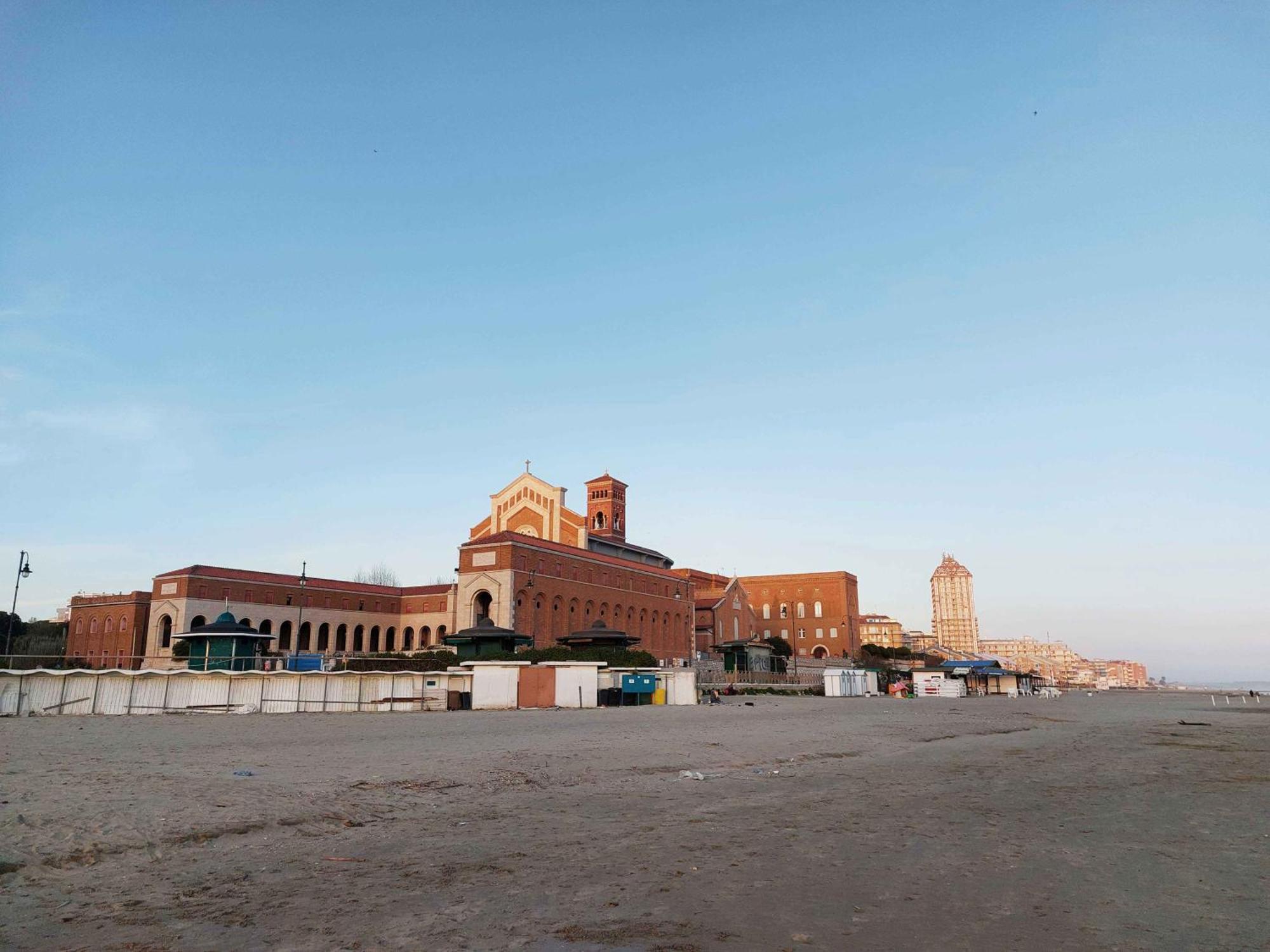 Sweet Home & Wellness Luxury Apartment Nettuno Exterior photo